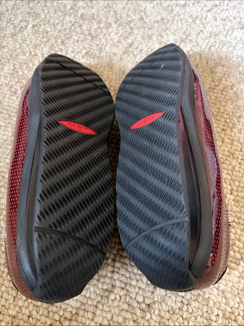 MBT HARPER rOCKER bOTTOM Women's Burgundy Patent Ballet Flats - Picture 7 of 7